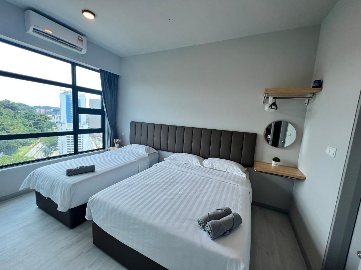 Apartment Dreams @ Jesselton Quay *